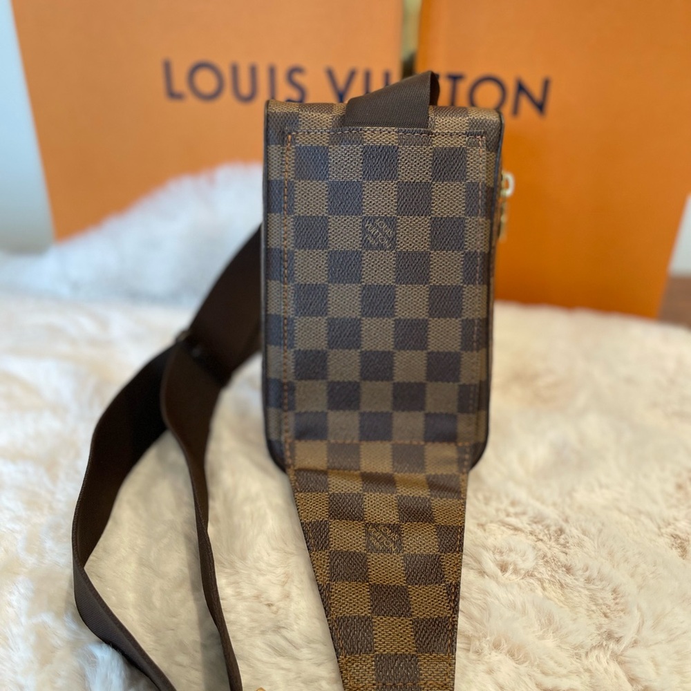 Louis Vuitton shoulder Geronimos with Iconic Damier Ebene - Picture 7 of 9